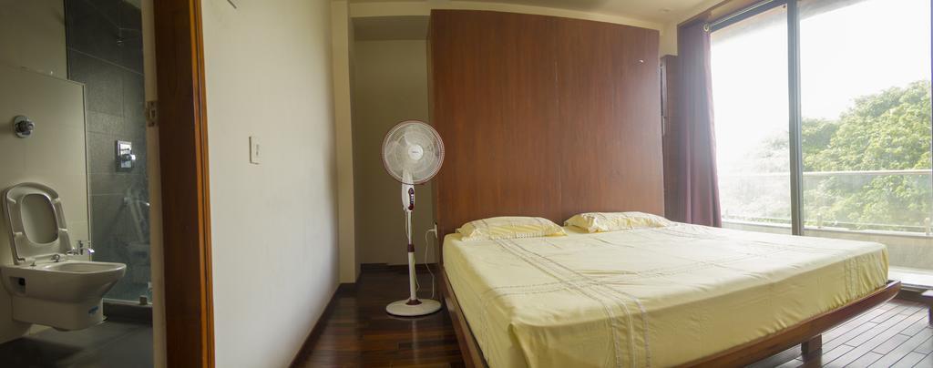 Gulmohar - Luxurious Penthouse Family Rooms كولهابور المظهر الخارجي الصورة