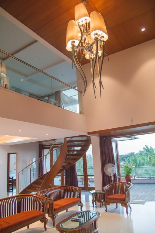 Gulmohar - Luxurious Penthouse Family Rooms كولهابور المظهر الخارجي الصورة